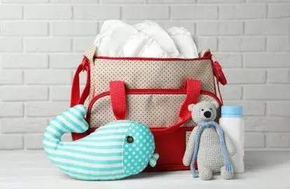 Daftar Perlengkapan dalam Tas Popok si Kecil