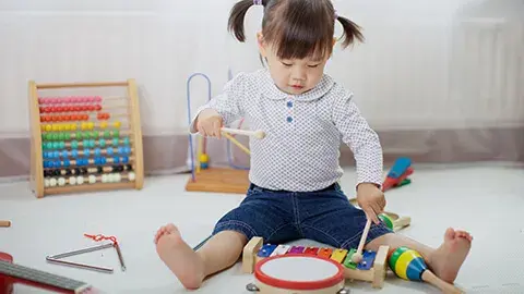 Panduan Membeli Mainan yang Aman untuk si Kecil