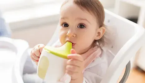 Tips untuk menggunakan sippy cup