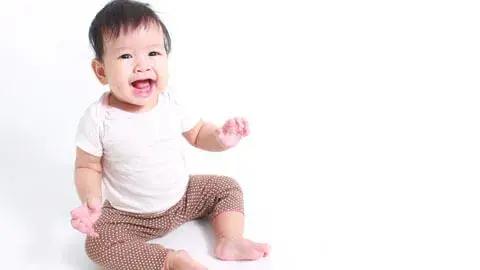 Tonggak bicara bayi di usia 10 bulan