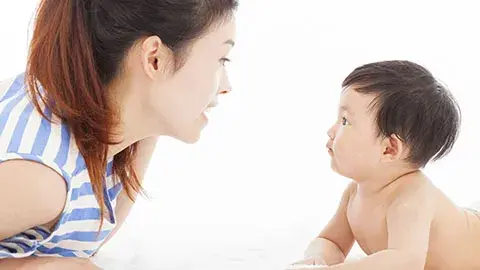 Cara Bayi Berkomunikasi Mendengar dan Bahasa
