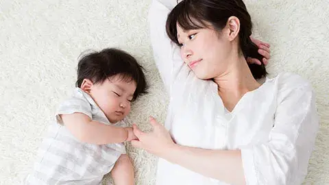 Membangun Ikatan dengan Si Kecil Meskipun Tanpa Menyusui