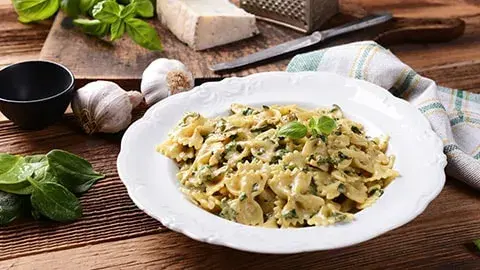 Resep untuk Kehamilan: Pasta Busur dengan Bayam
