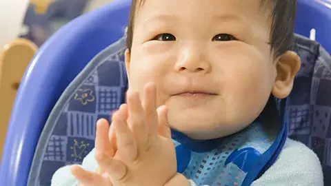 Solusi Nutrisi Untuk Si Kecil Di usia 6-8 bulan