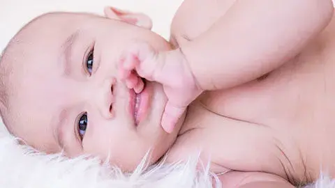 Tangan, Mainan Kesukaan Si Kecil