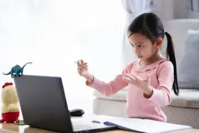 Anak dengan kecerdasan linguistik